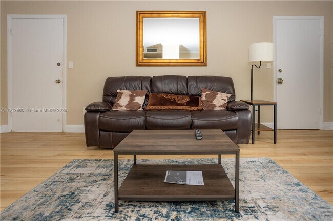 Building Photo - 1 Edgewater Dr