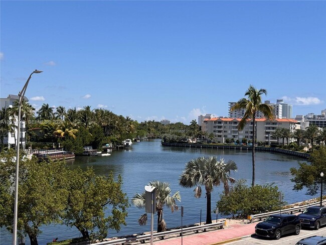 Building Photo - 2401 Collins Ave