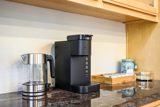 Building Photo - 10961 Limetree Dr