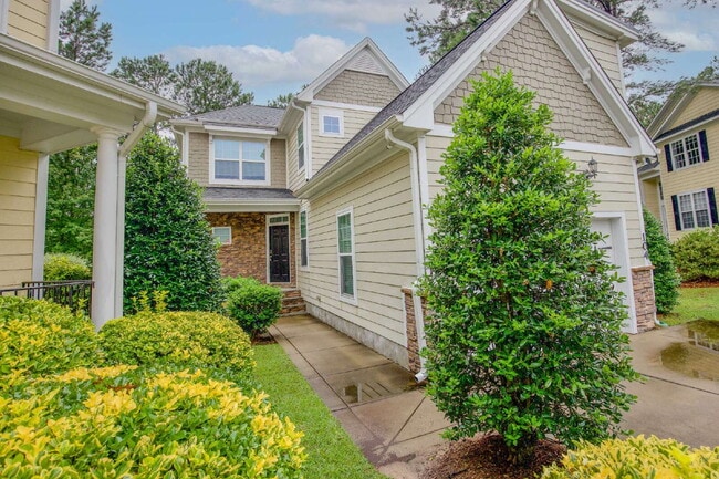 Primary Photo - Charming 3 bed, 2.5 bath home with bonus t...