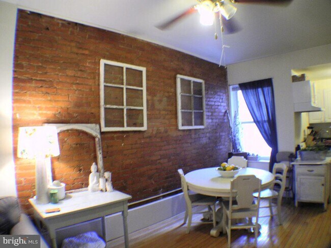 Building Photo - 620 S 3rd St