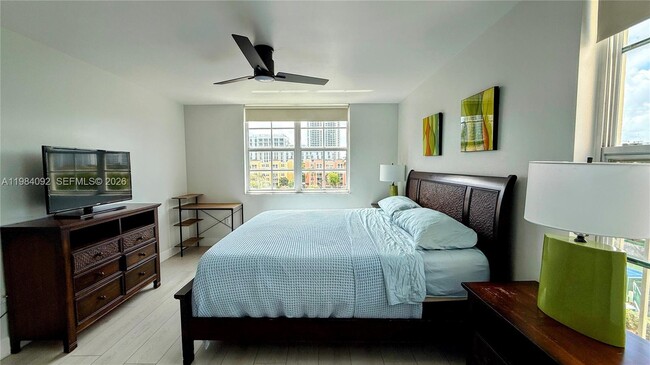 Building Photo - 19701 E Country Club Dr