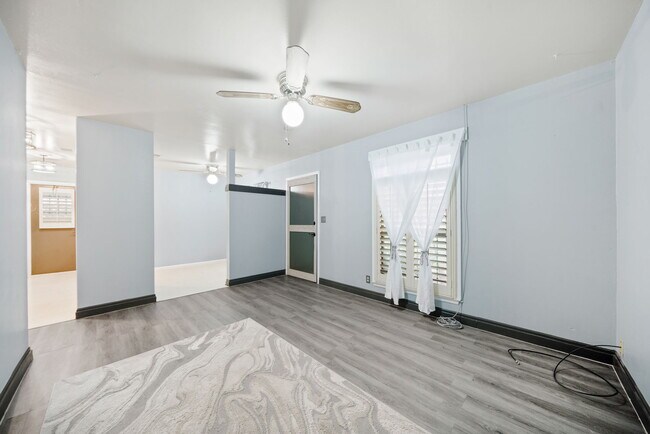 Building Photo - 6022 Castle Vw Dr