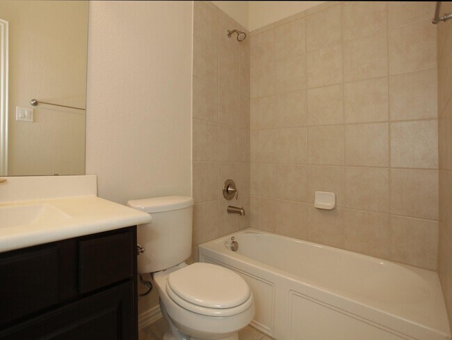 Building Photo - 15 Sawbridge Cir