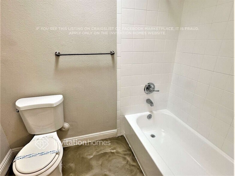 Building Photo - 3143 W Sahuaro Dr