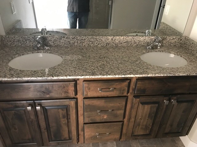 Upper Floor Master Bathroom - 4989 W Longboat Ln