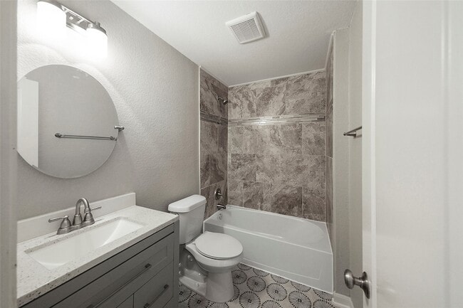 Building Photo - 2526 Appian Wy