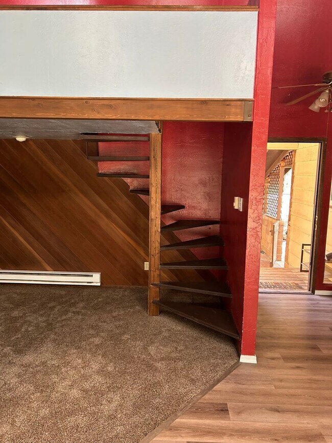 Building Photo - 3886 Canyon Loop