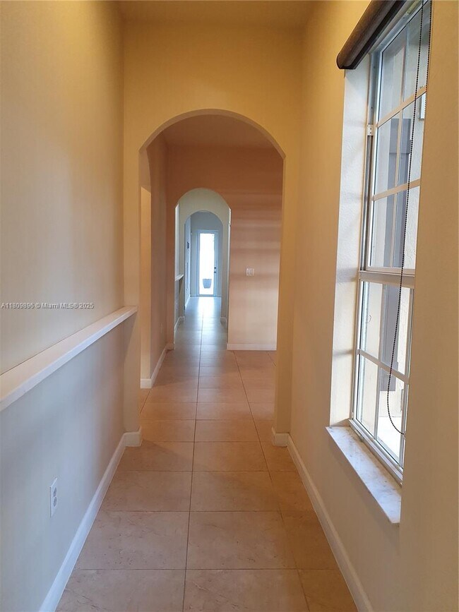 Building Photo - 9171 SW 169th Pl