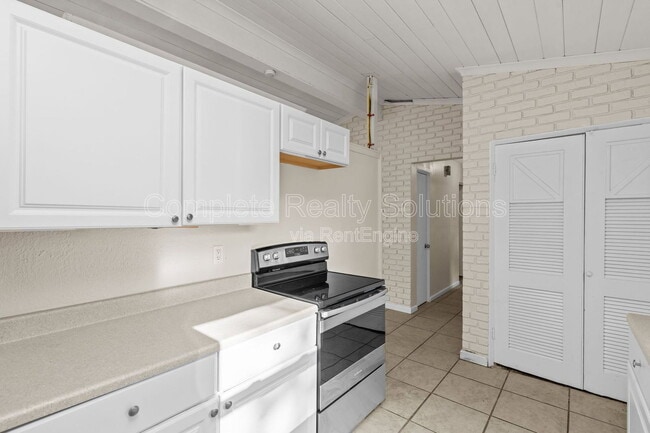 Building Photo - 62 Capitol Hill Dr