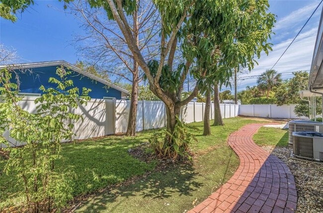 Building Photo - 7120 3rd Ave N