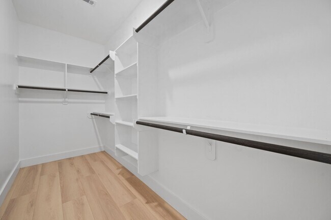 Building Photo - 8410 Sunnyhill St