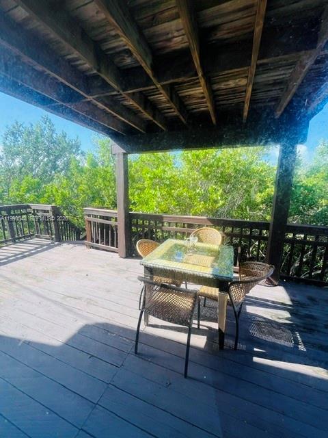 Building Photo - 202 W Canal Dr