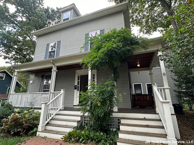 Primary Photo - 9 Eddy St