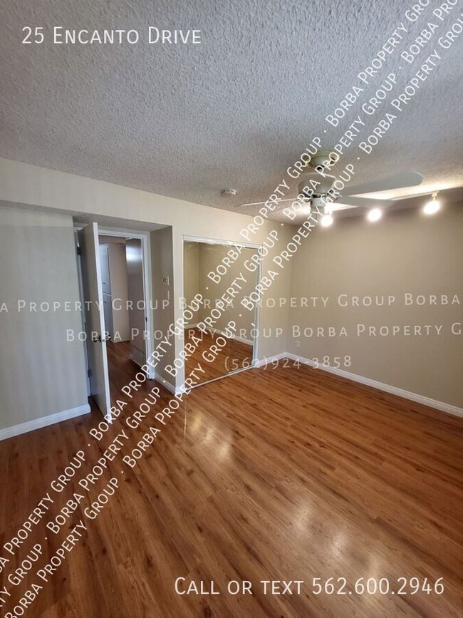 Building Photo - 25 Encanto Dr