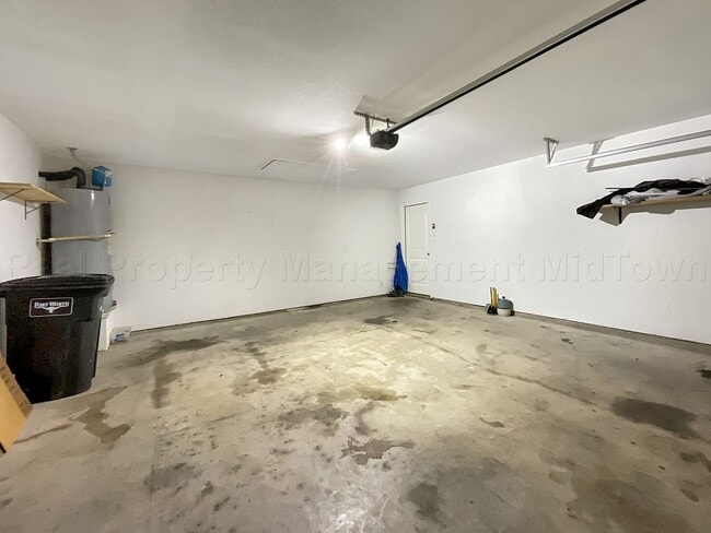 Building Photo - 2053 Leonard Ranch Rd