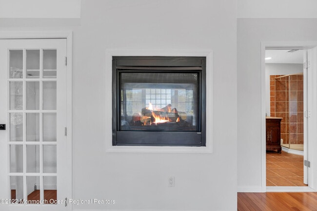 Building Photo - 1205 Roseld Ave