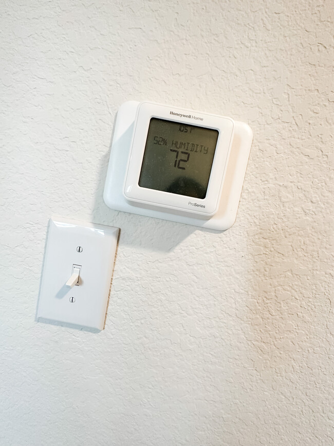 Dual Zone AC - 214 New Hampton Way