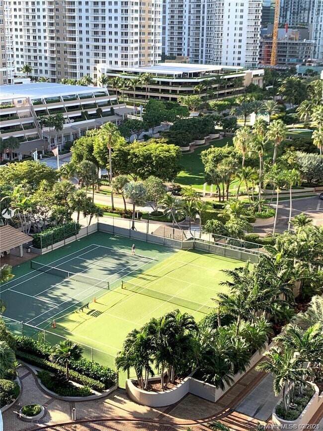 Building Photo - 520 Brickell Key Dr