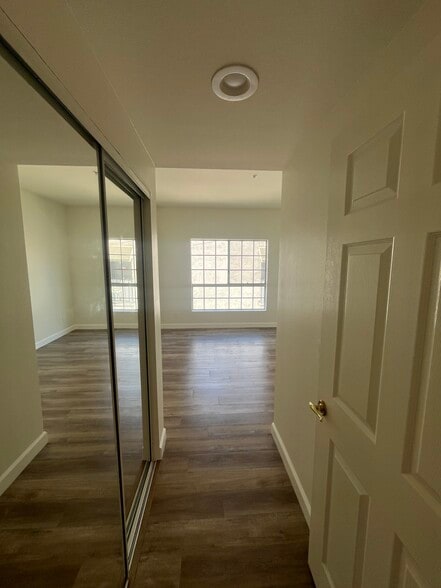 Bed 2 - 522 N Jackson St