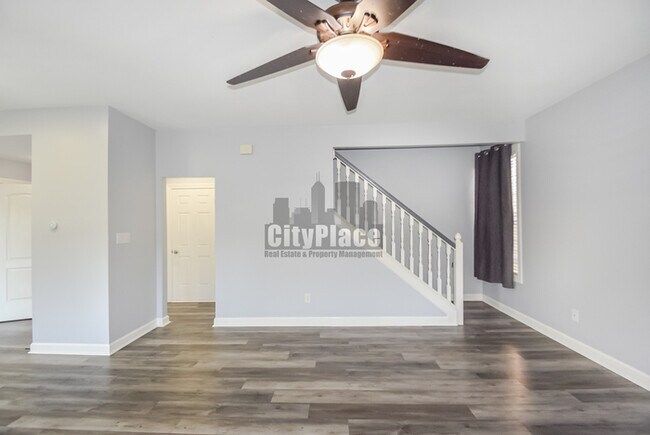 Building Photo - 4440 Valley Trace Dr