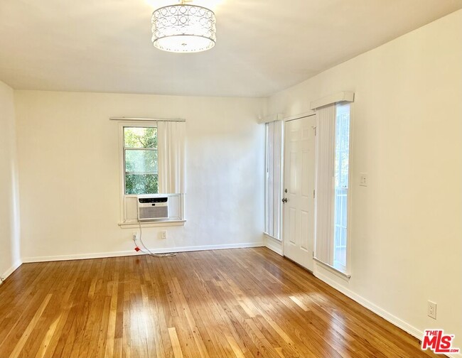 Building Photo - 2334 Keeler St