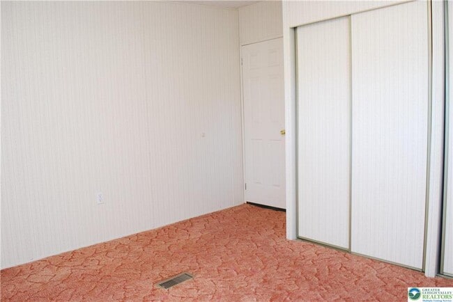 Building Photo - 9740 Dietrich Rd
