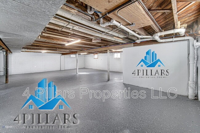 Building Photo - 3924 Henry Ave