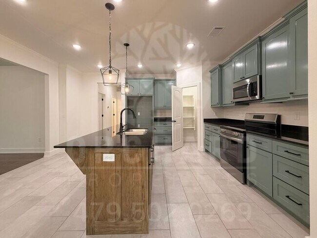 Building Photo - Bella Vista Single-Family Home- 2 Bed/ 2 Bath with Hobby Room- Beautiful Chase Plan