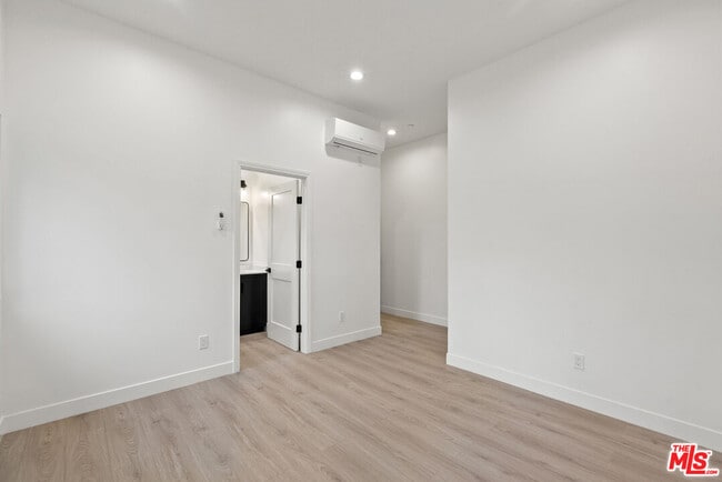 Building Photo - 8931 Hubbard St