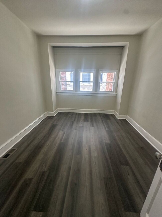 Building Photo - BRAND NEW 2 BEDROOM 1 BATH FIRST FLOOR APARTMENT