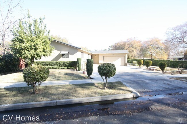 Primary Photo - 3 br, 2 bath House - 4733 E. Orleans Ave.