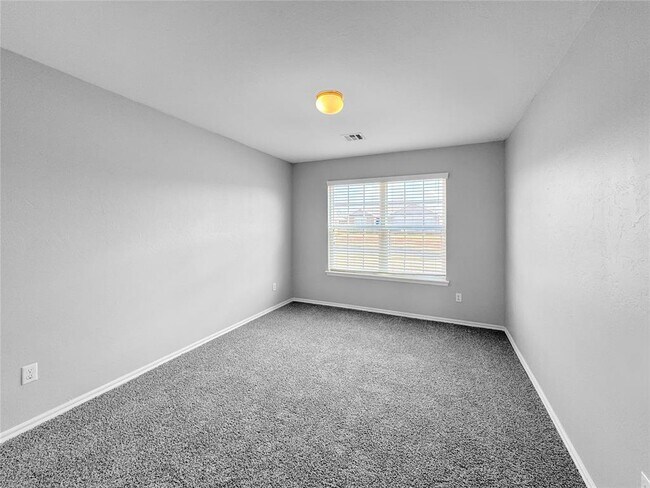 Building Photo - 3517 SE 94th St