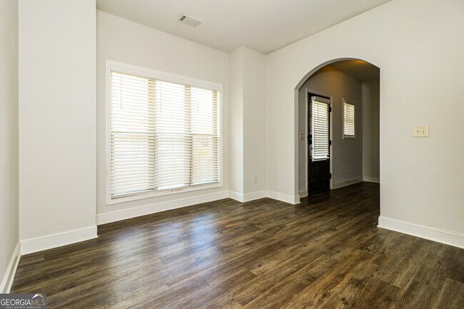Building Photo - 787 Overlook Gln Dr