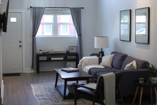 Building Photo - 4057 Penn Ave