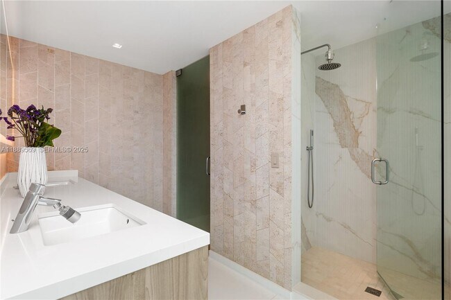 Building Photo - 1040 Biscayne Blvd