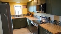 Building Photo - 1715 Alta View Dr S