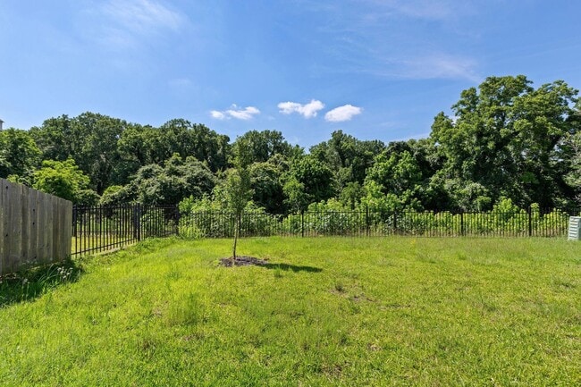 Building Photo - 5319 Rivers Edge Dr