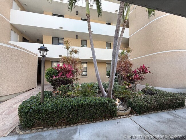 Building Photo - 3432 NE Causeway Blvd