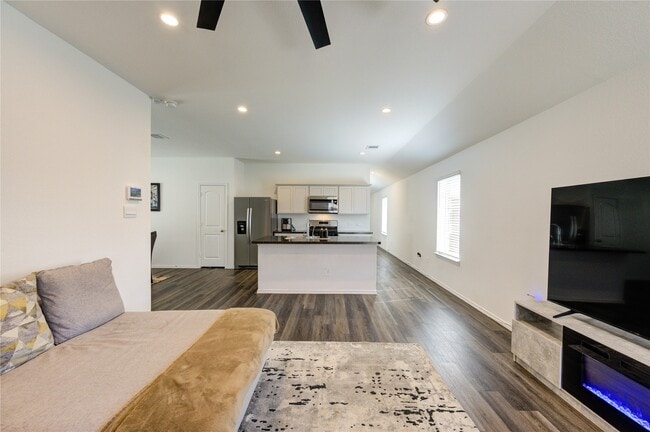 Building Photo - 5303 Creekstone Rise Ln