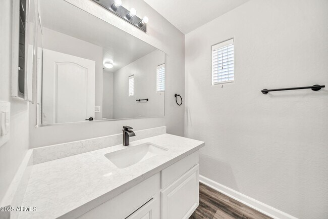 Building Photo - 7859 W Redbird Rd