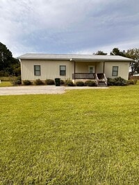 Building Photo - 3 Bed/2 Bath Home