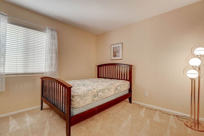 Building Photo - 9936 Elkhead Creek Way