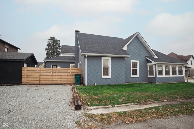 Building Photo - 217 S Meridian St