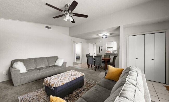 Building Photo - 11934 Hearn Rd