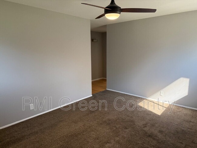 Building Photo - 3315 S 88th E Ave