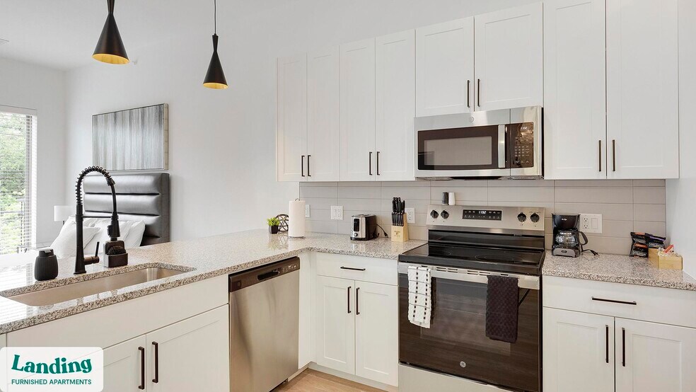 Building Photo - 650 E Sycamore St