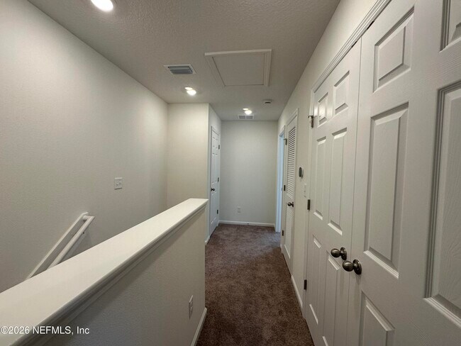 Building Photo - 162 BEACH PALM Ct