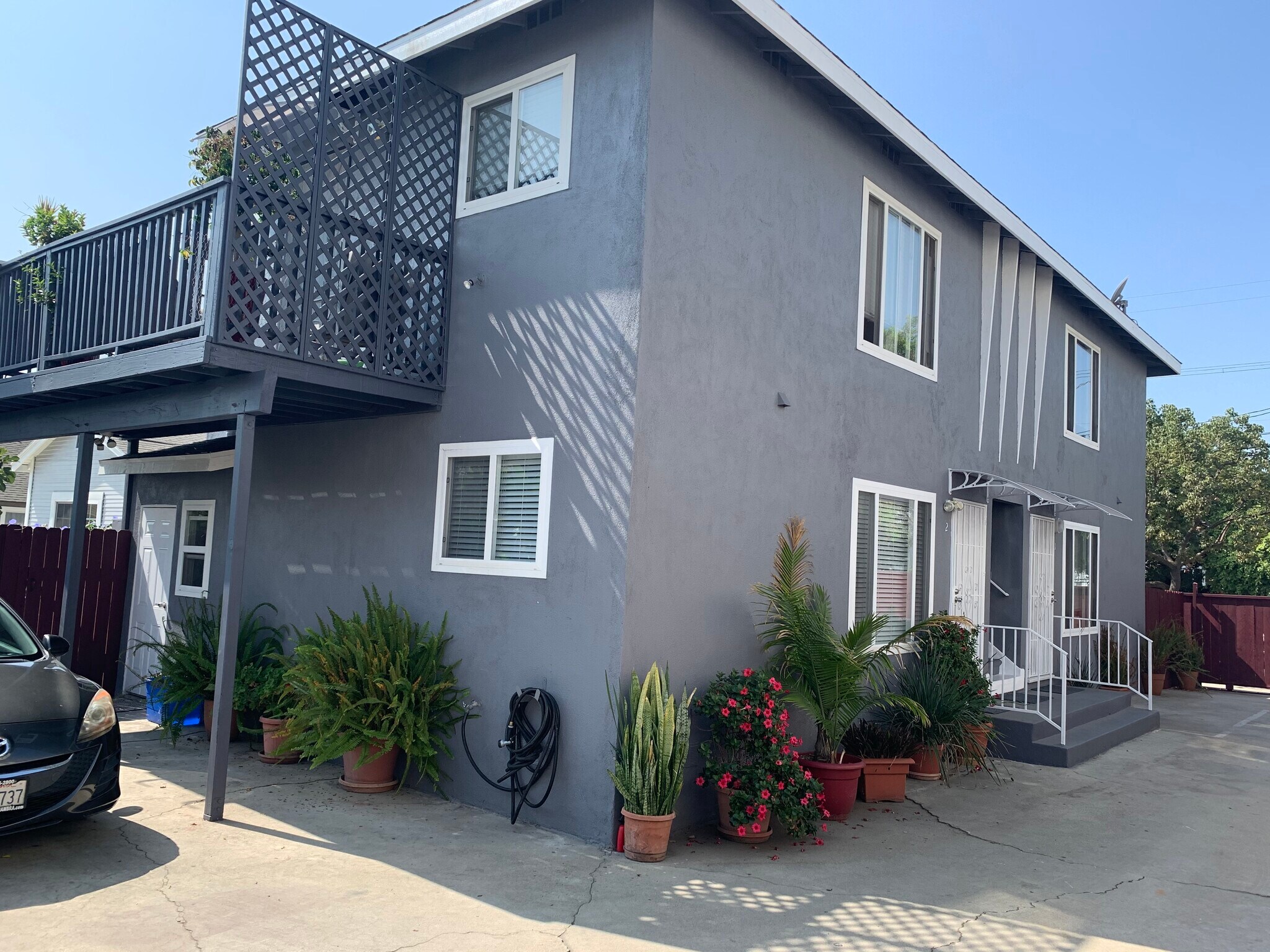 Back area - 1156 N Ardmore Ave