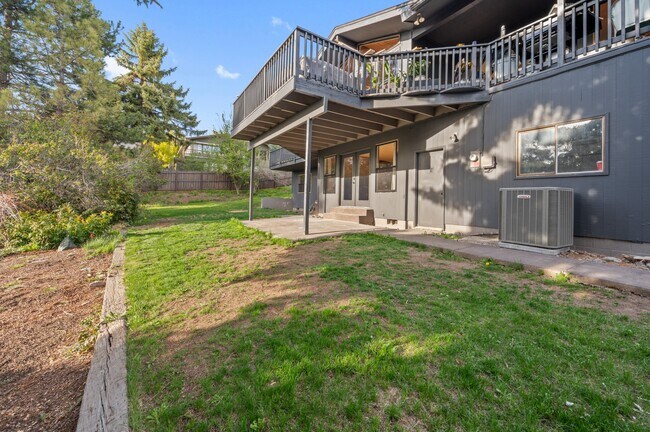 Building Photo - 2020 Fairmount St